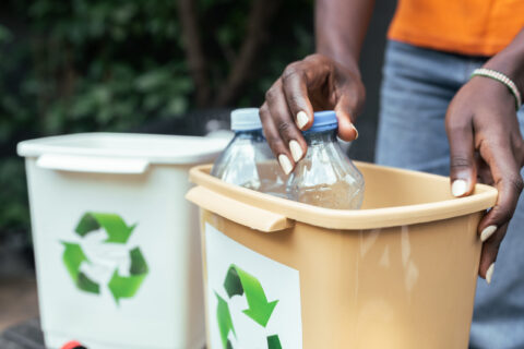 ¿Tienes botellas y latas de CRV? ¡Recíclalas!